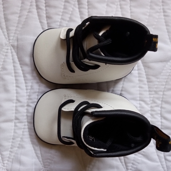 Dr Martens 1460 Crib Size 2 - Picture 2 of 5